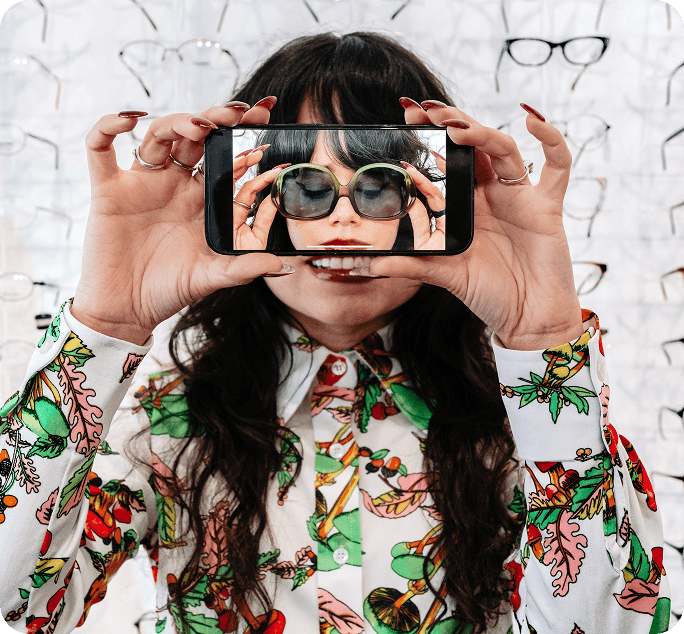 woman with eyewear frame